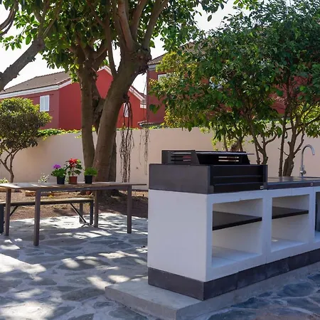 Aparthotel Albor *