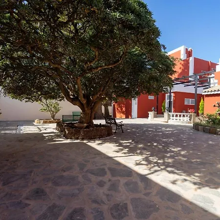 Albor Aparthotel *