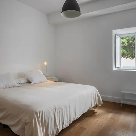 Albor アパートホテル